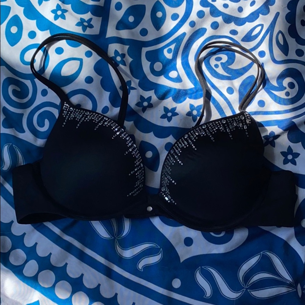 Victoria’s Secret size 36a